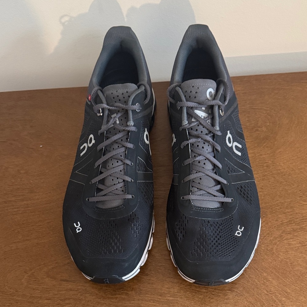On Cloudflow Running Men's Black and White Athletic Shoes
